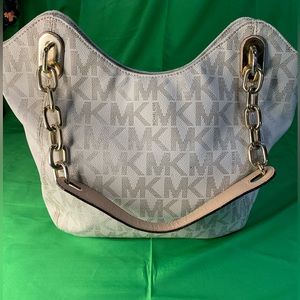 MICHAEL Michael Kors White/Beige Signature Coated Canvas and Leather Lilly Tote